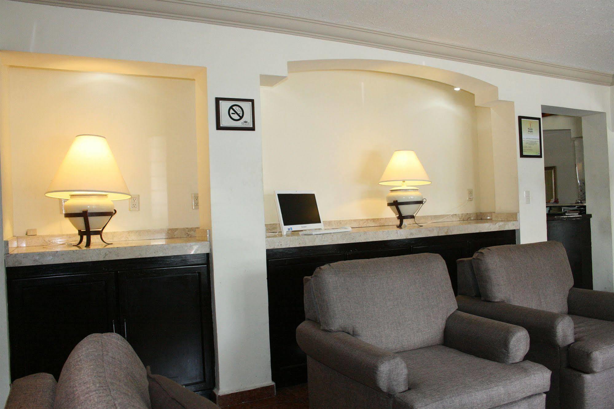 Del Marques Hotel And Suites Guadalajara Eksteriør billede