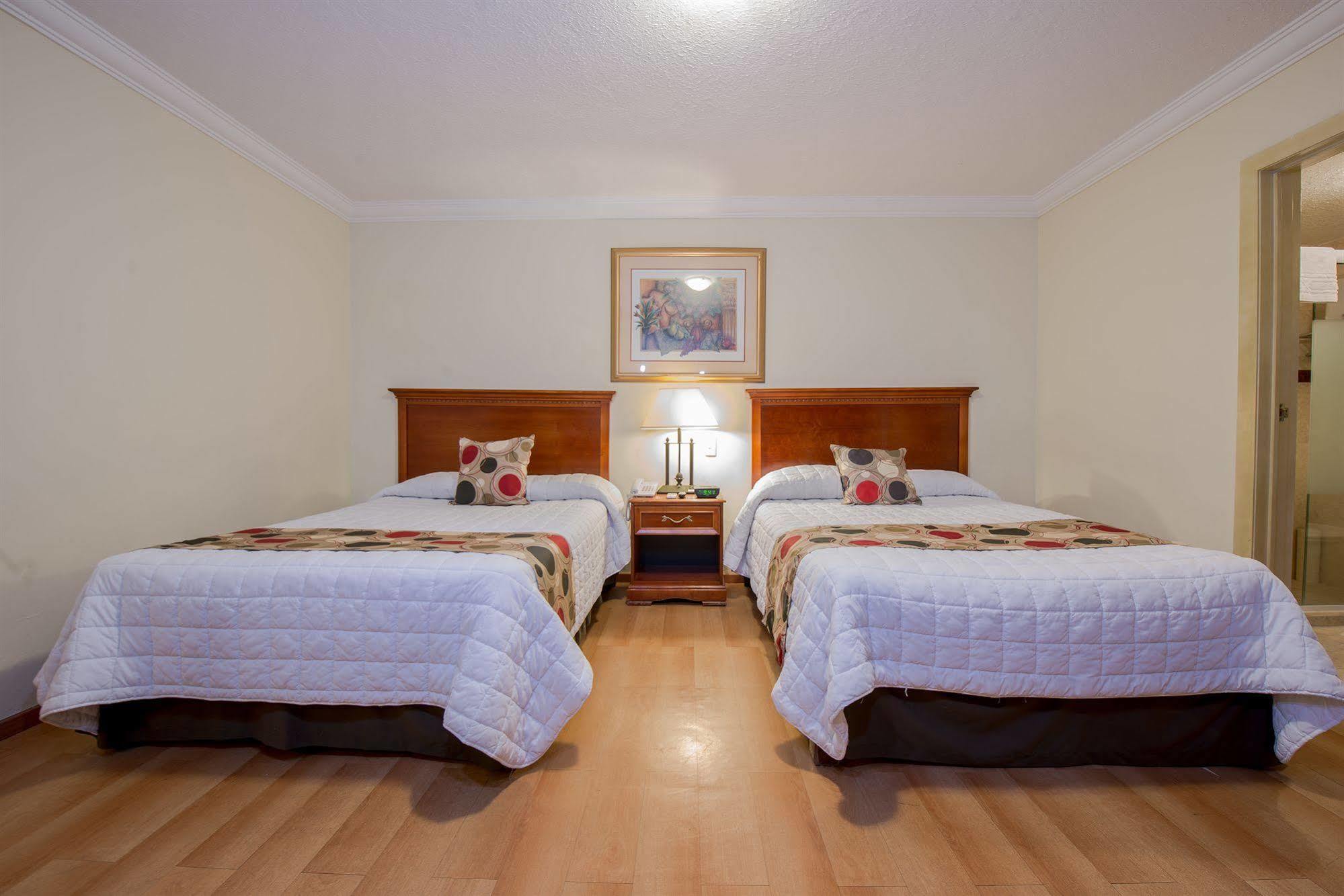 Del Marques Hotel And Suites Guadalajara Eksteriør billede